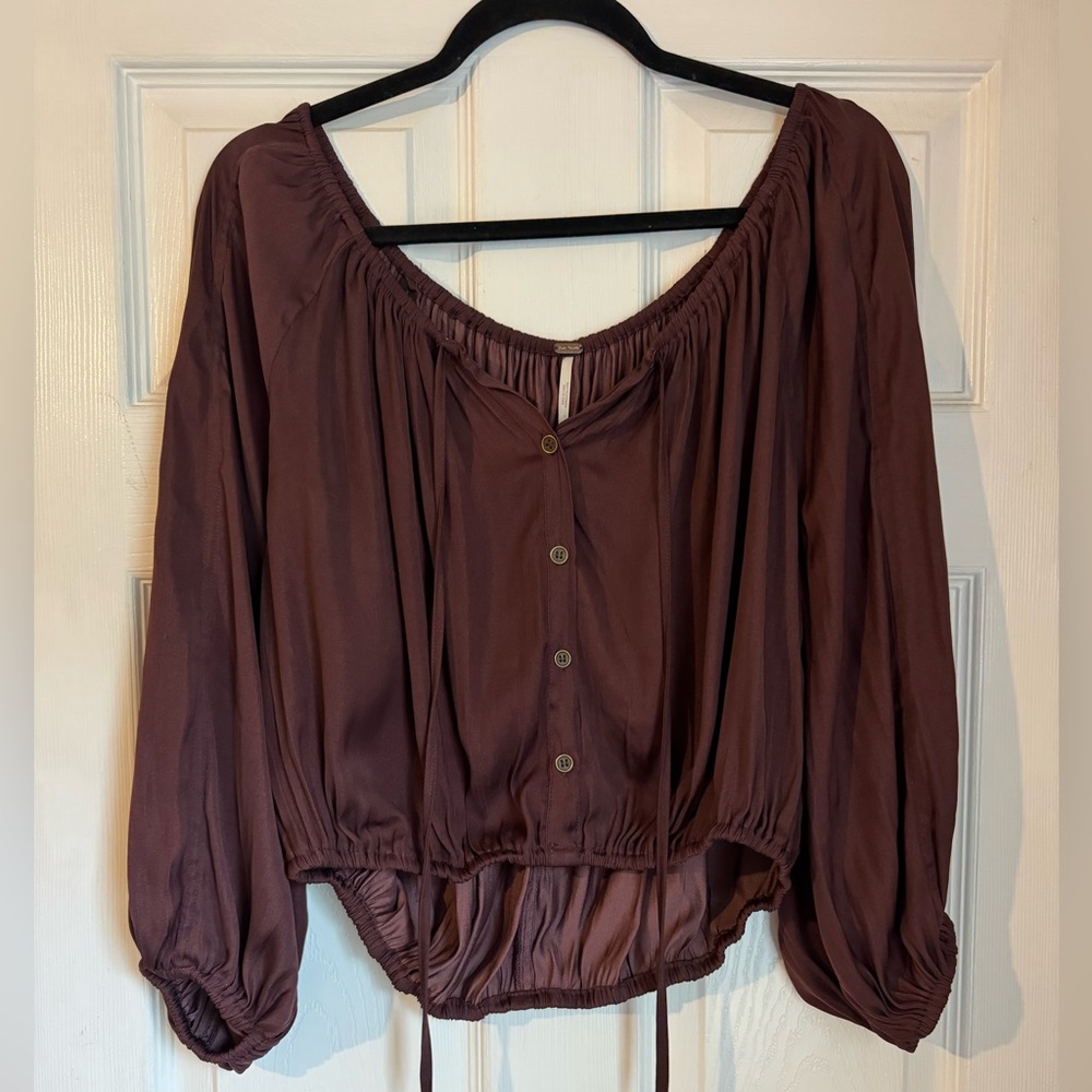 Flowy silky Free people top, slightly cropped, size M